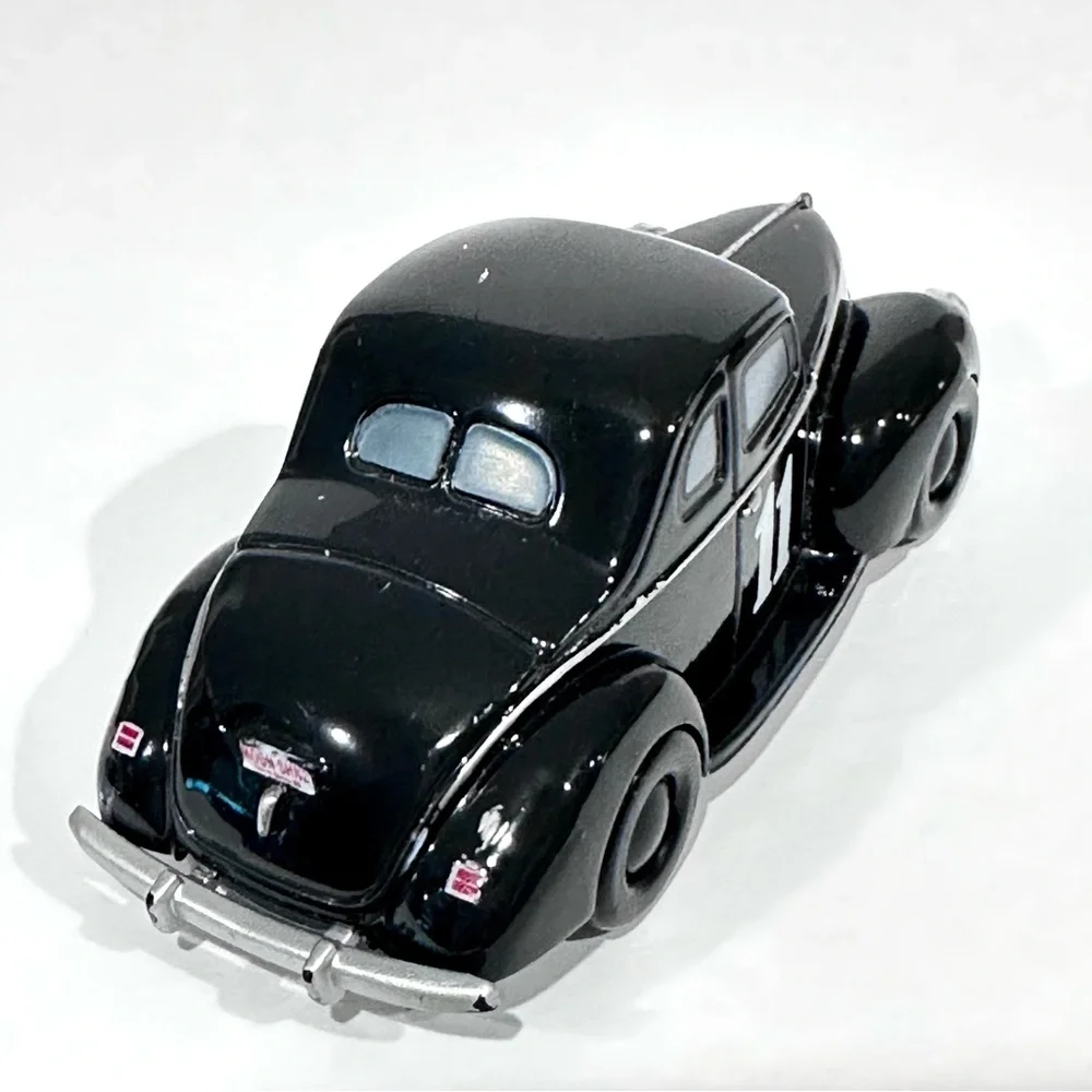 Disney Store Cars 3 Heyday Junior Moon #11 Deluxe 1:43 Die-cast